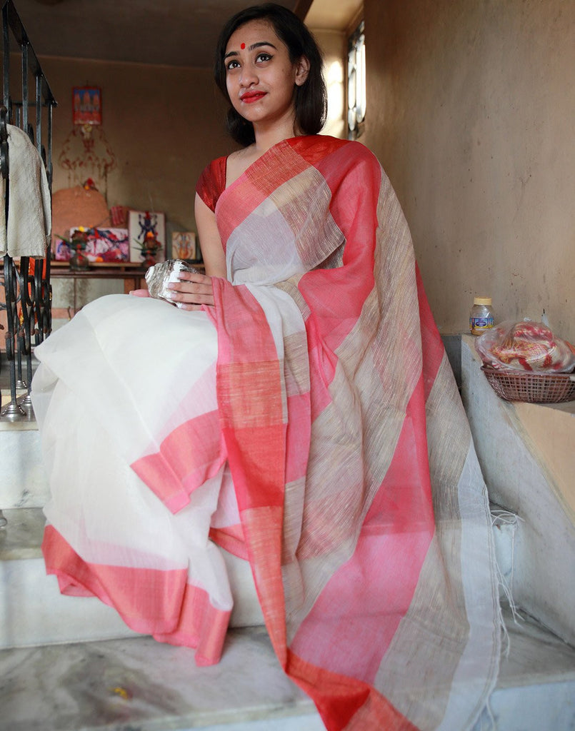 White And Red Muslin Saree With Geecha Pallu