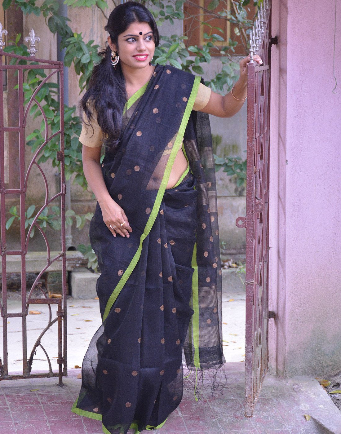 Black Bangladeshi Muslin Saree