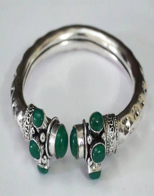 Kada With Green Bead