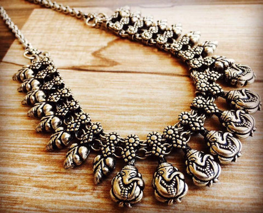 Classic Mango Necklace