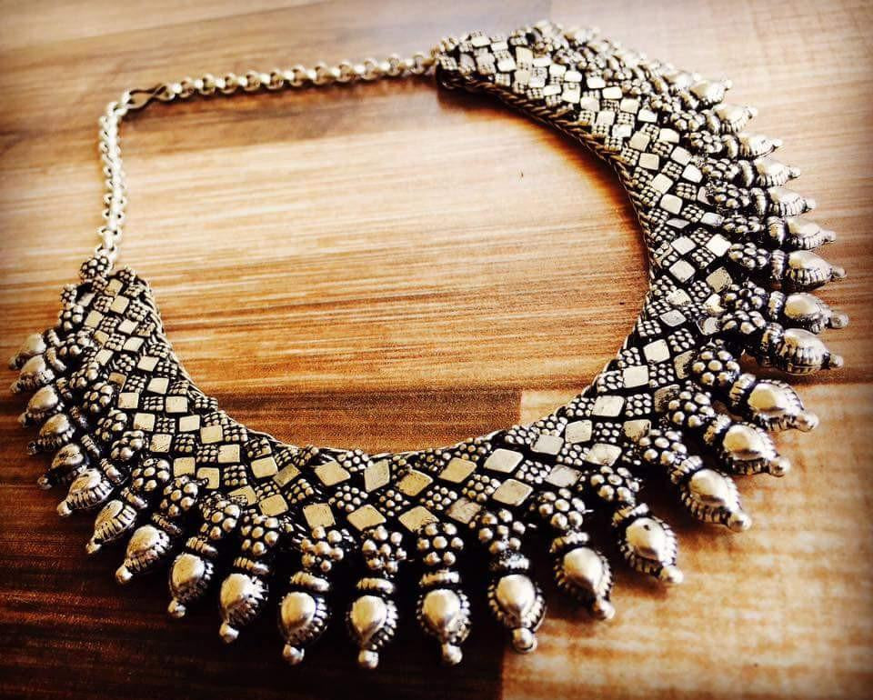 Classic Mango Necklace